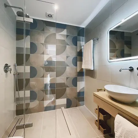 Apartment Urban Hive Chania, Your Basecamp - Fiber Wifi