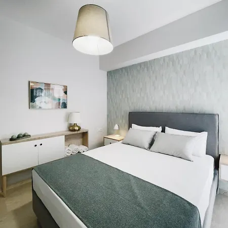 Urban Hive Chania, Your Basecamp - Fiber Wifi Ханья