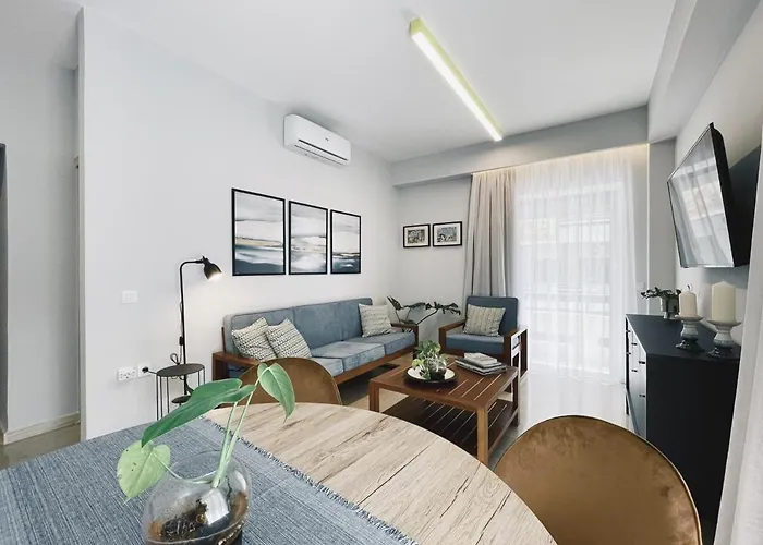 Urban Hive Chania, Your Basecamp - Fiber Wifi Chania (Crete)