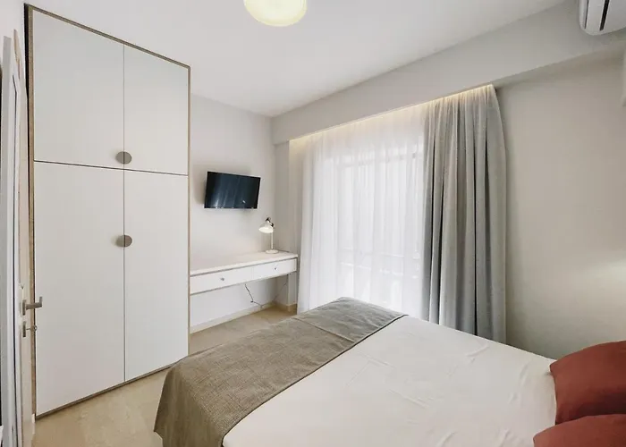 Urban Hive Chania, Your Basecamp - Fiber Wifi