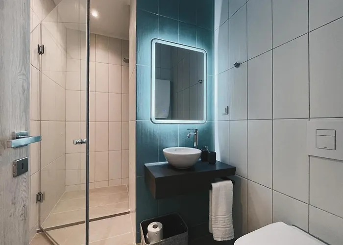 Lejlighed Urban Hive Chania, Your Basecamp - Fiber Wifi *