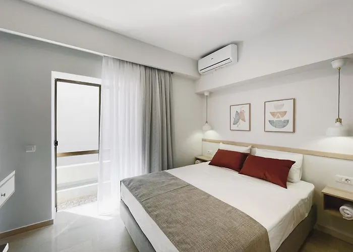 Urban Hive Chania, Your Basecamp - Fiber Wifi