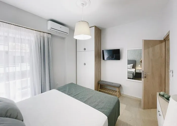 Lejlighed Urban Hive Chania, Your Basecamp - Fiber Wifi