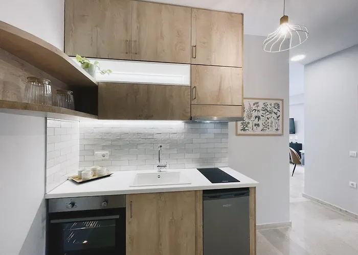 Lejlighed Urban Hive Chania, Your Basecamp - Fiber Wifi Chania (Crete)